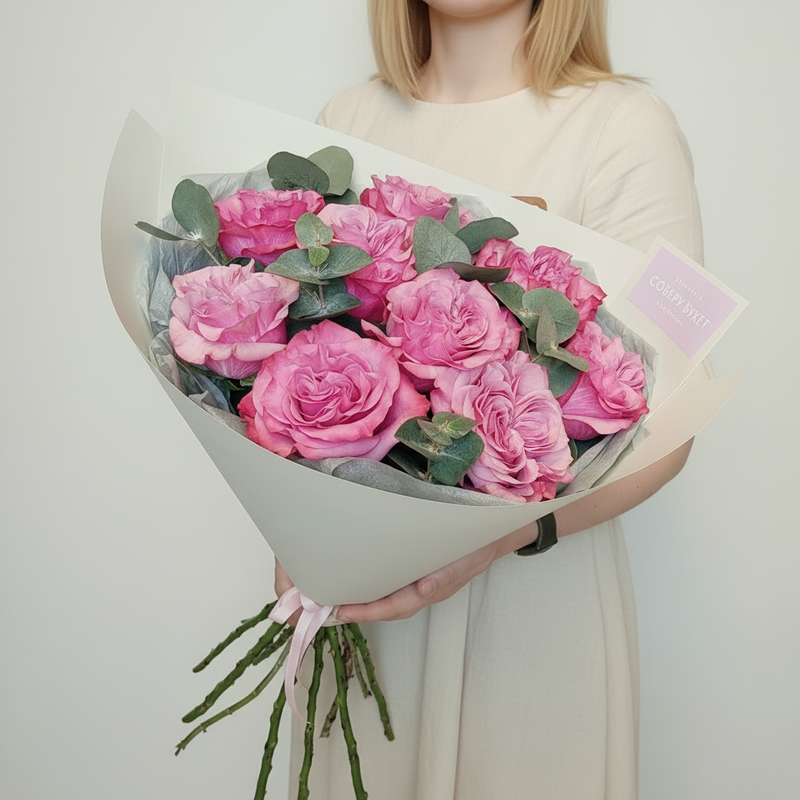 Букет из 9 пионовидных роз с эвкалиптом, 9 роз