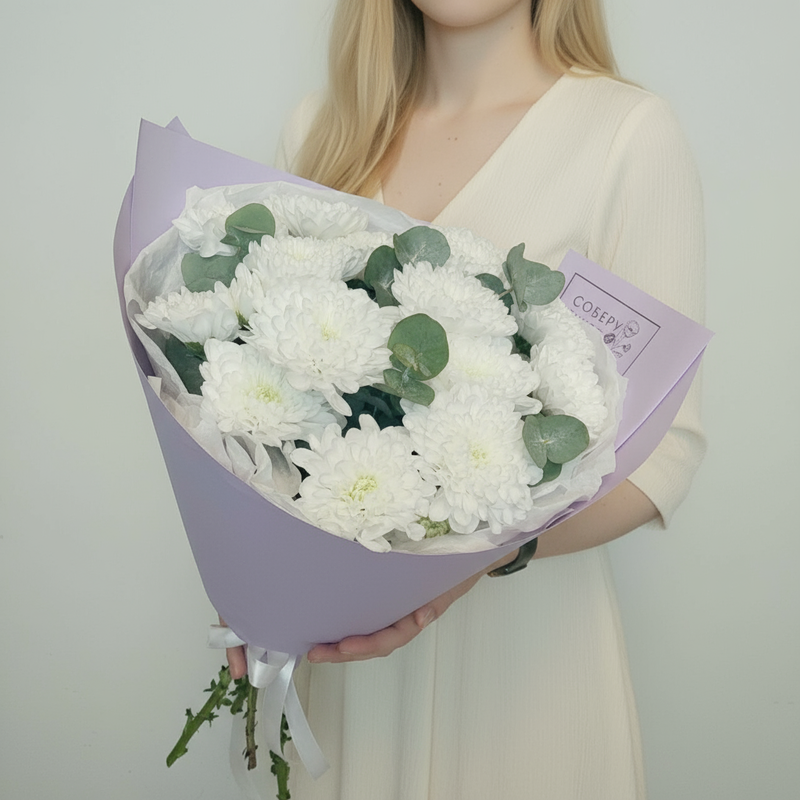 Buket iz beloj kustovoj hrizantemi, hrizantema kustovaya belaya 3 sht