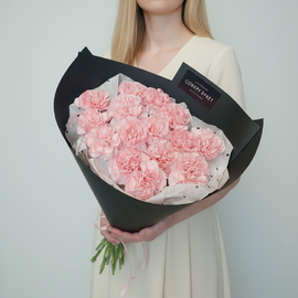 Букет из 15 розовых гвоздик