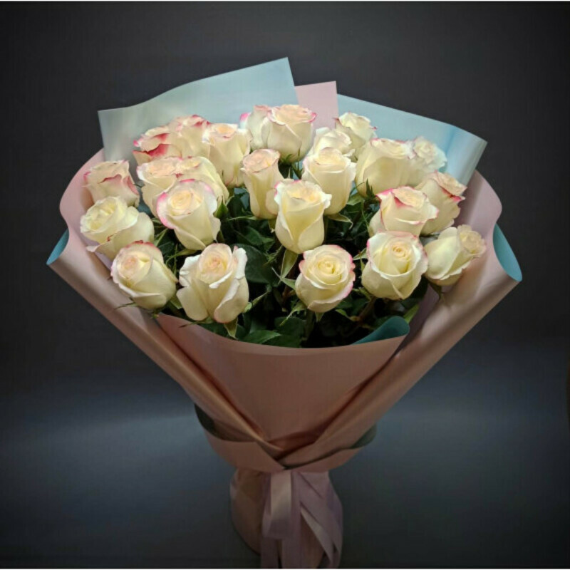 Букет из роз Свитнесс, стандартный