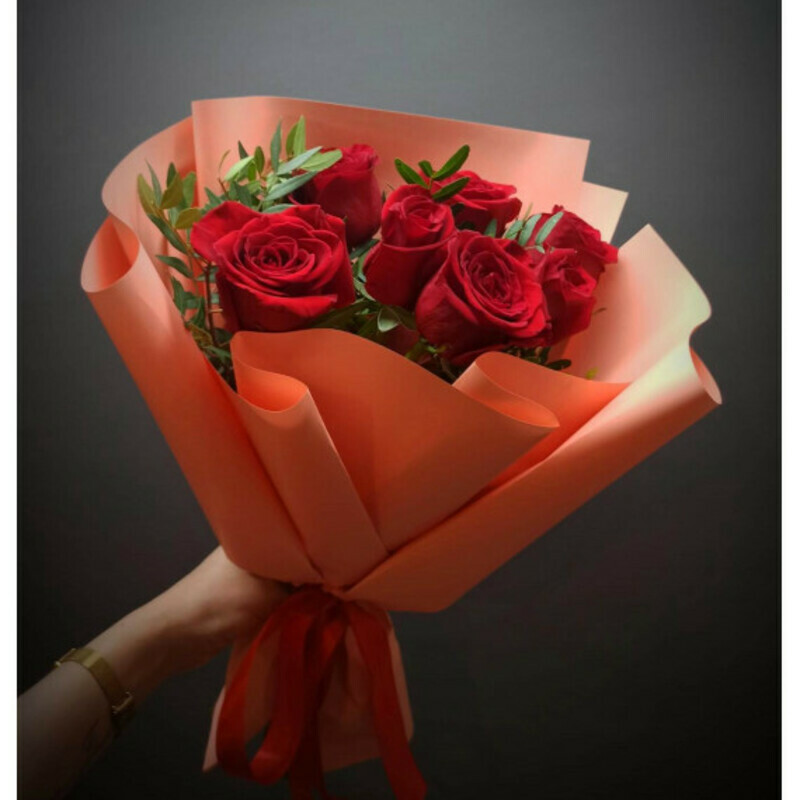 Букет из 7 красных роз, букет из 7 красных роз