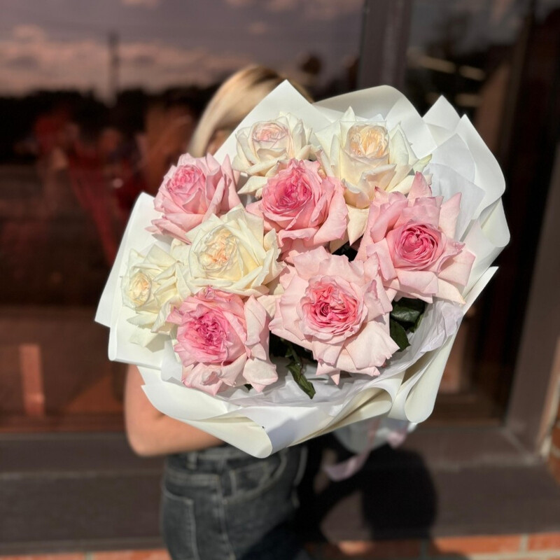 SHikarnij buket iz pionovidnoj rozi premium, standart