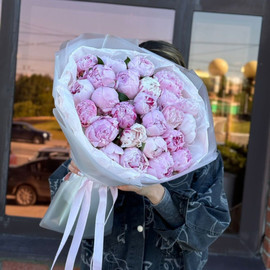 Bouquet "Air" of peonies
