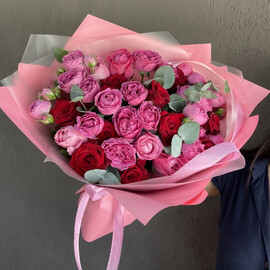 Avtorskij buket «YAgodnij perepoloh»