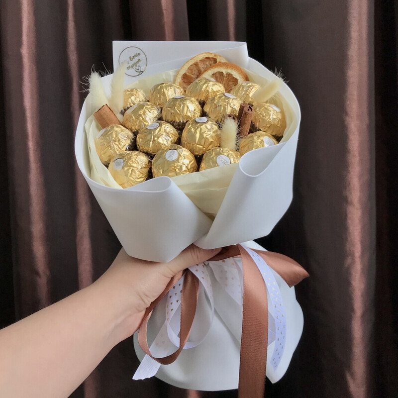 Мини букет из конфет Ferrero, стандартный