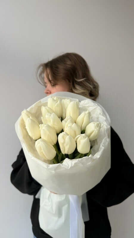 Хрустящие белые ТЮЛЬПАНЫ, 15 белых тюльпанов
