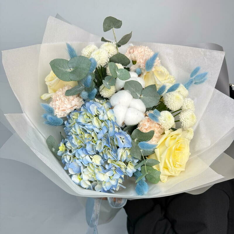 Небесный букет с голубой гортензией и хлопком, стандартный
