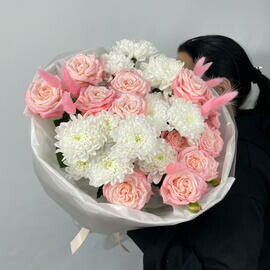 Большой букет с кустовыми розами