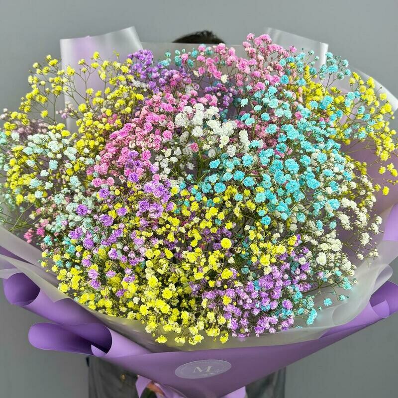 Пышный букет с радужной гипсофилой, стандартный