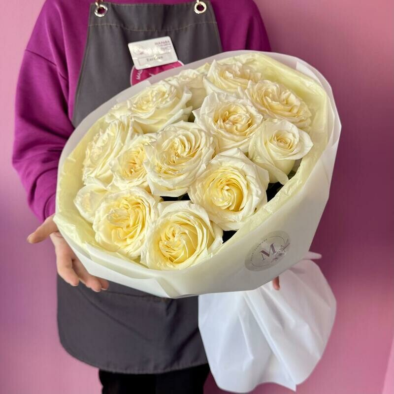 Нежный букет с пионовидными розами, стандартный