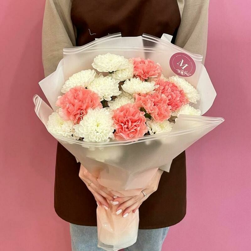 Букет с диантусами и хризантемой, стандартный