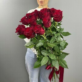 Метровые красные розы 15 шт 