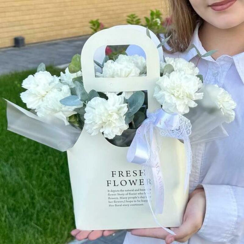 Кружевные диантусы в милой сумочке, стандартный