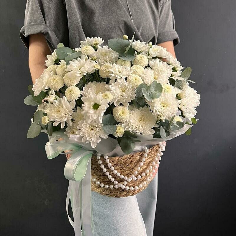 Korzina s kustovimi hrizantemami, standart