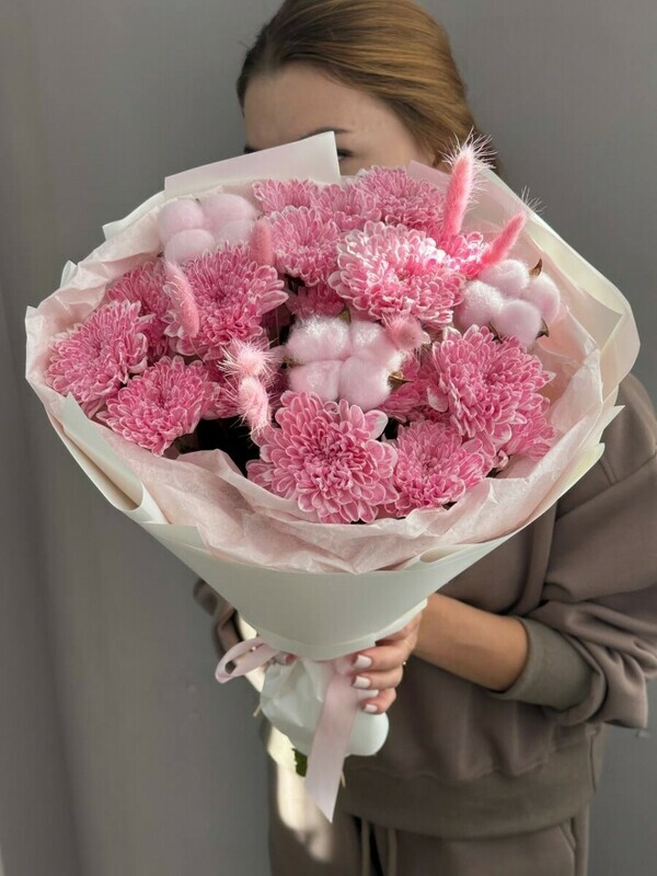 Букет из розовых Хризантем и хлопка(3), стандартный