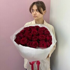 Букет из 25 красных роз