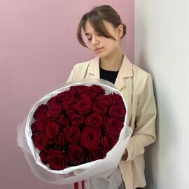 Букет из 35 красных роз