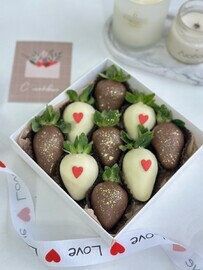 Клубничный набор «аромат любви»