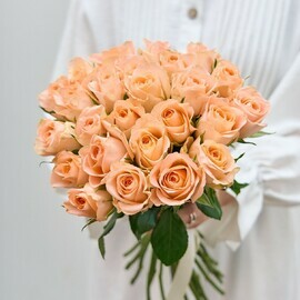 27 Персиковых Кенийских Роз