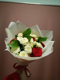 Микс роз с рускусом