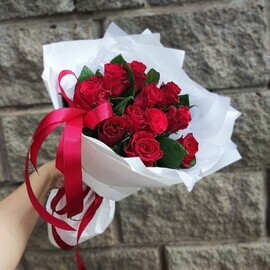 Buket iz 11 kenijskih roz