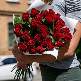 25 Красных кенийских роз