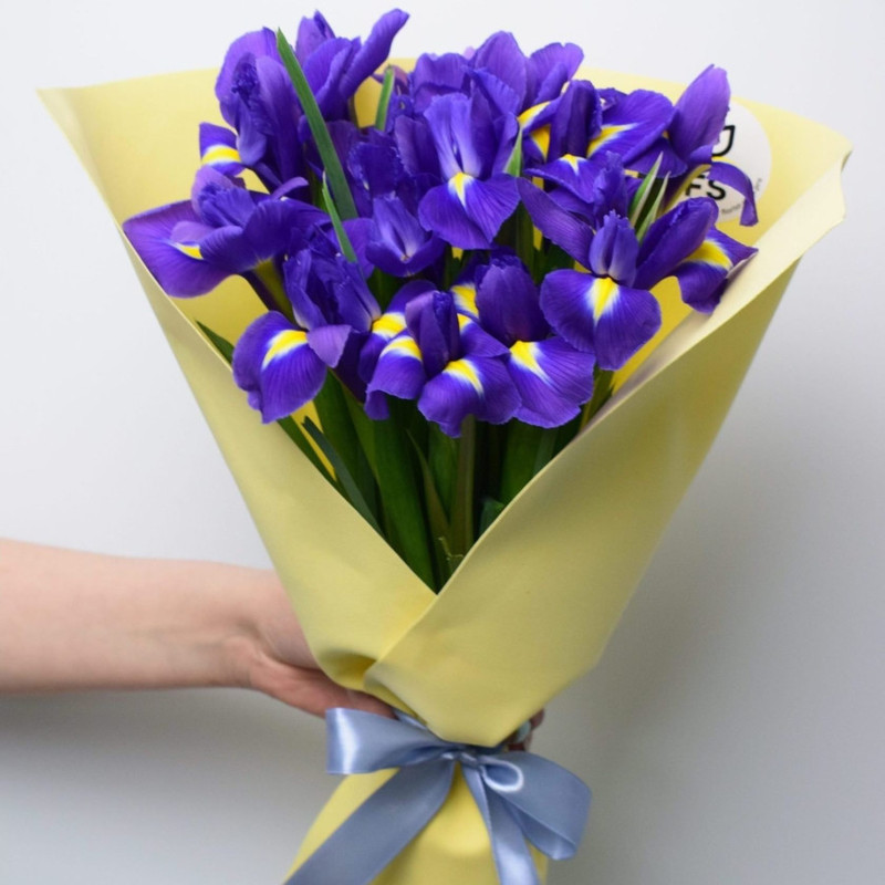 Букет из ирисов, стандартный