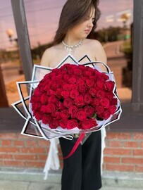 Букет красной Кении «Воздушный поцелуй»