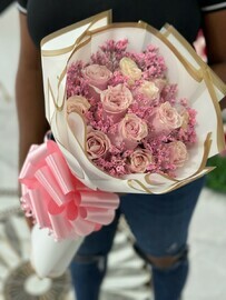 12 Розовых Роз