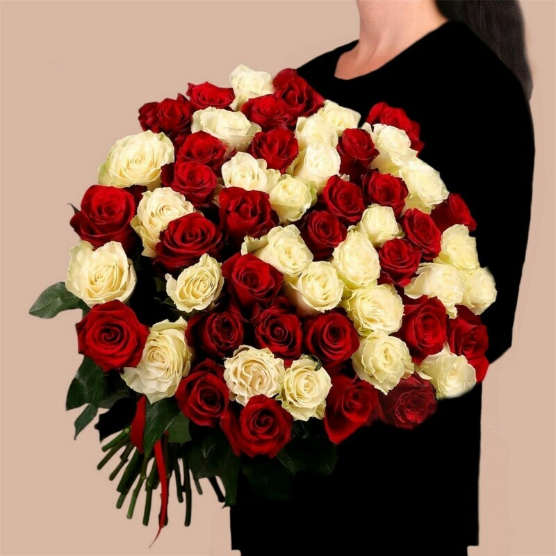 Букет 51 красно-белая роза Эквадор, букет 51 красно-белая роза эквадор