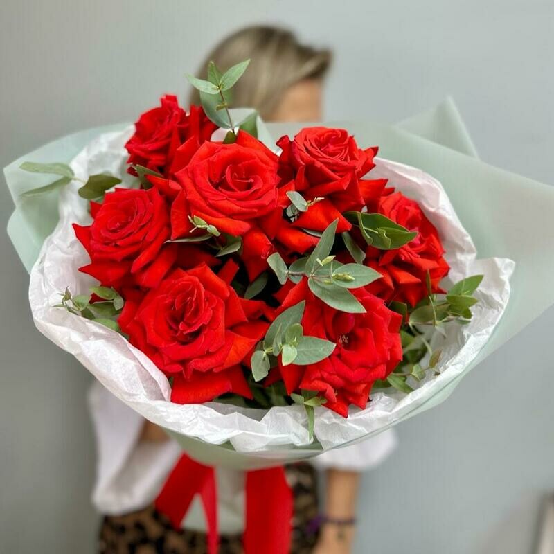 Алые паруса - французские розы моно букет, стандартный