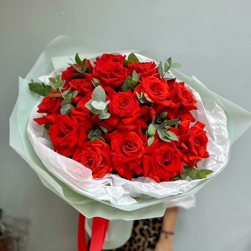 WOW букет из 15 французских алых роз , премиум