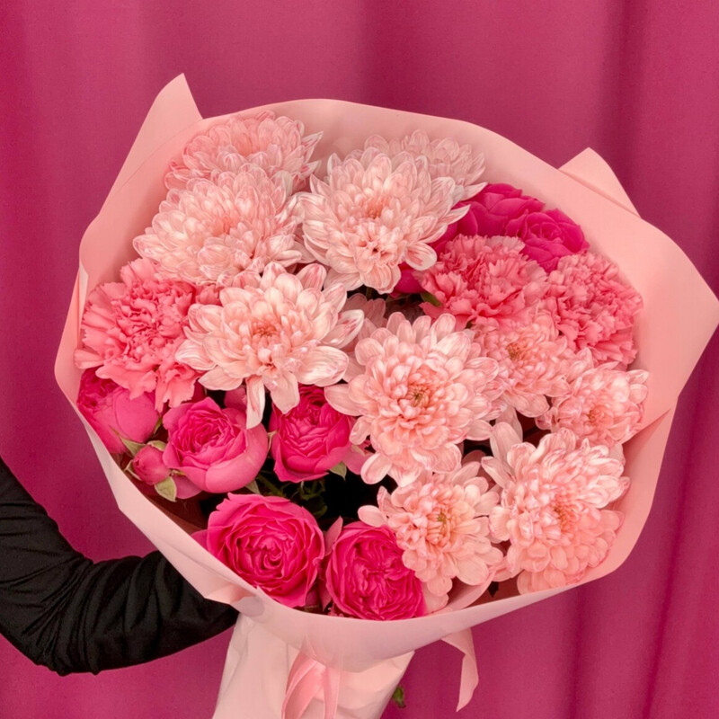 Pink bouquet with a peony-shaped rose, standart