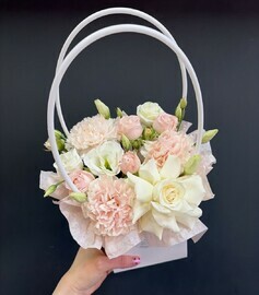 «Жизель» с французской розой и диантусом 