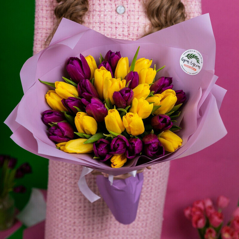 35 yellow-purple tulips, 35 zhelto-fioletovih tyul_panov