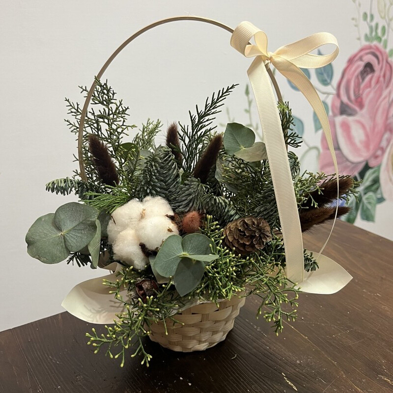 Корзиночка с туей, хлопком, уменьшенный