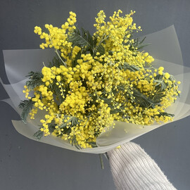 Букет с мимозой 