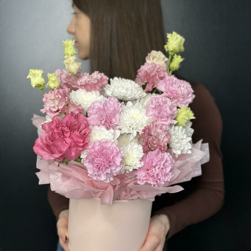 TCvetochnaya kompozitciya «nezhnost_ v shlyapnoj korobke», standart