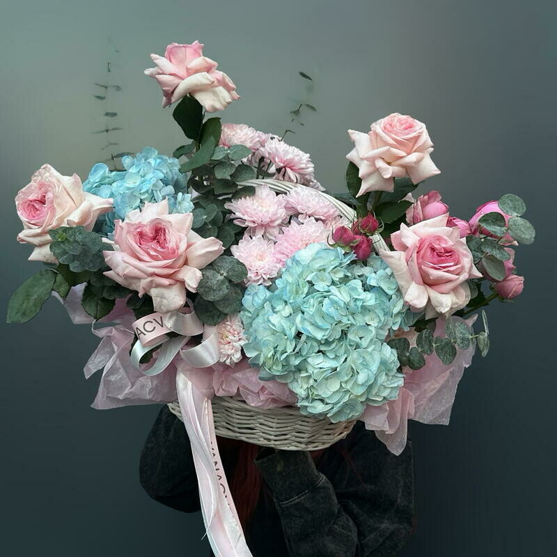 Композиция в небесно-розовых оттенках с пионовидными розами,размер M, премиум