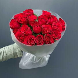 Моно букет из кенийских красных роз