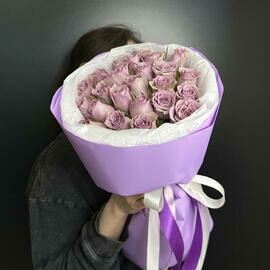 Монобукет из сиреневых кенийских роз