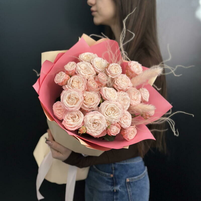 Букет из кустовых роз с сухоцветами, букет из кустовых роз с сухоцветами