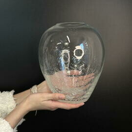 Стеклянная ваза, Стоун