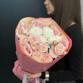 Сборный букет в нежных оттенках