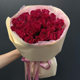 Монобукет из 27 красных кенийских роз
