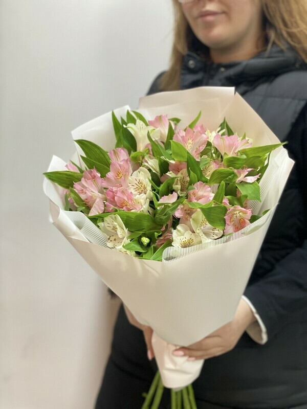Букет из нежных альстромерий , альстромерия 5