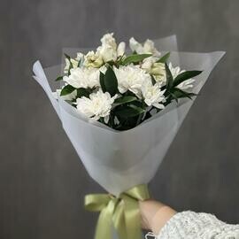 Букет из альстромерии и хризантемы