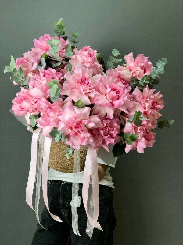 Корзина с французскими розами, 15 французских роз