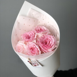 Букет-комплимент из пионовидных роз