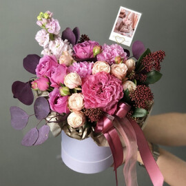 Сборная композиция с пионовидыми розами